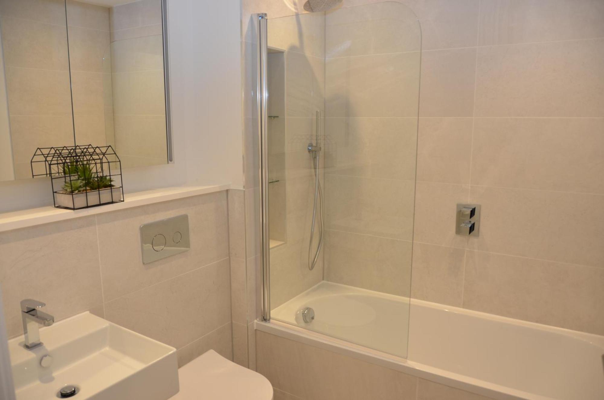 4-Level Luxury 2 Bedroom House Sleeps 6, Rooftop, Harry P & Free Parking Watford  Exteriér fotografie